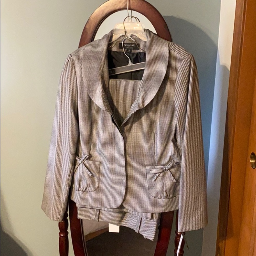 Larry Levine pantsuit set